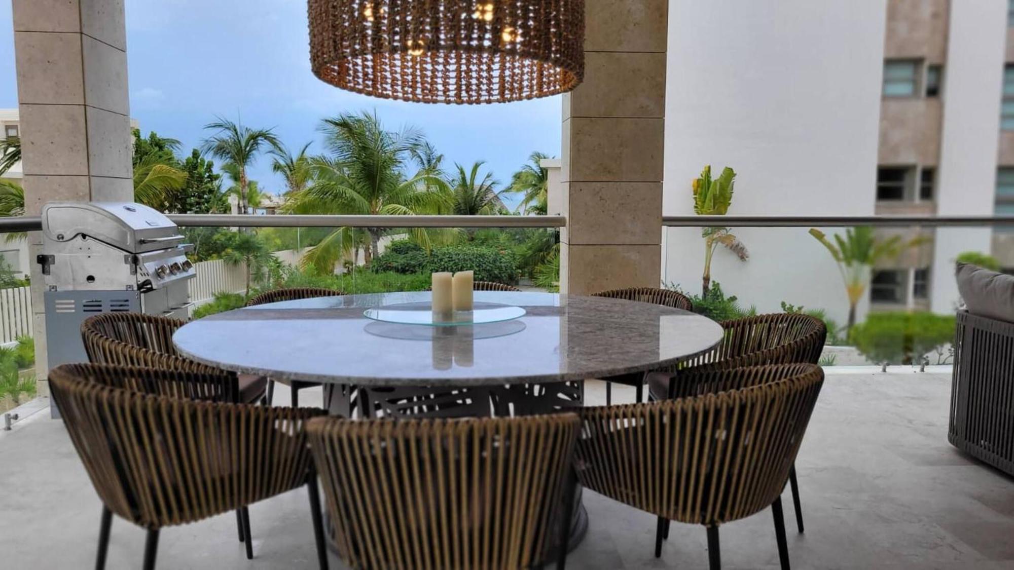 La Amada Luxury Front Cancún