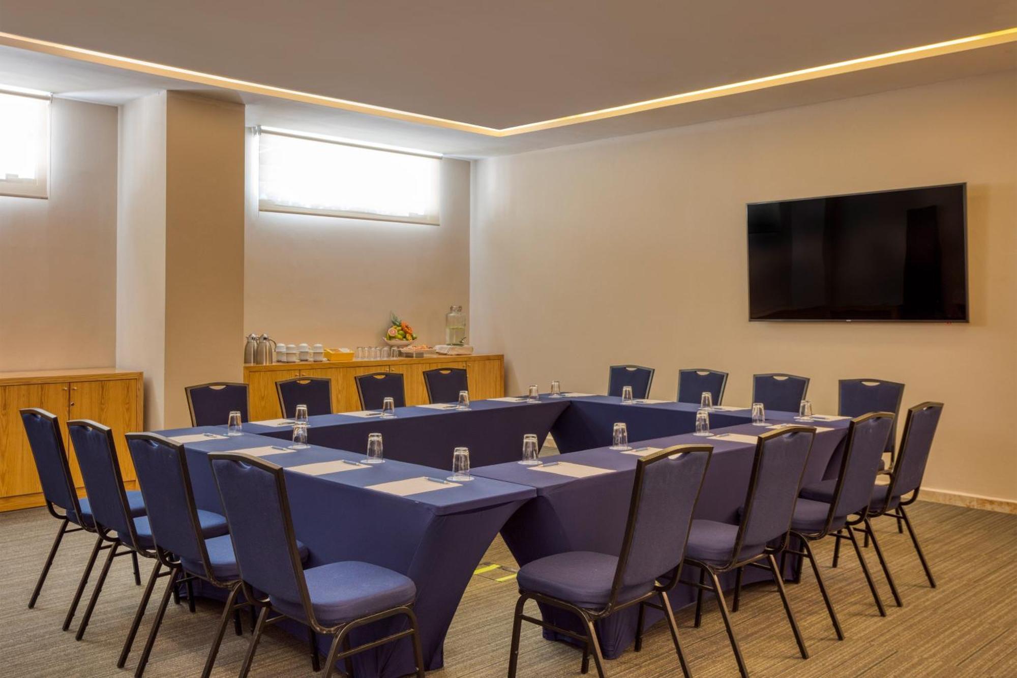 Four Points By Sheraton Centro Hotel Cancún