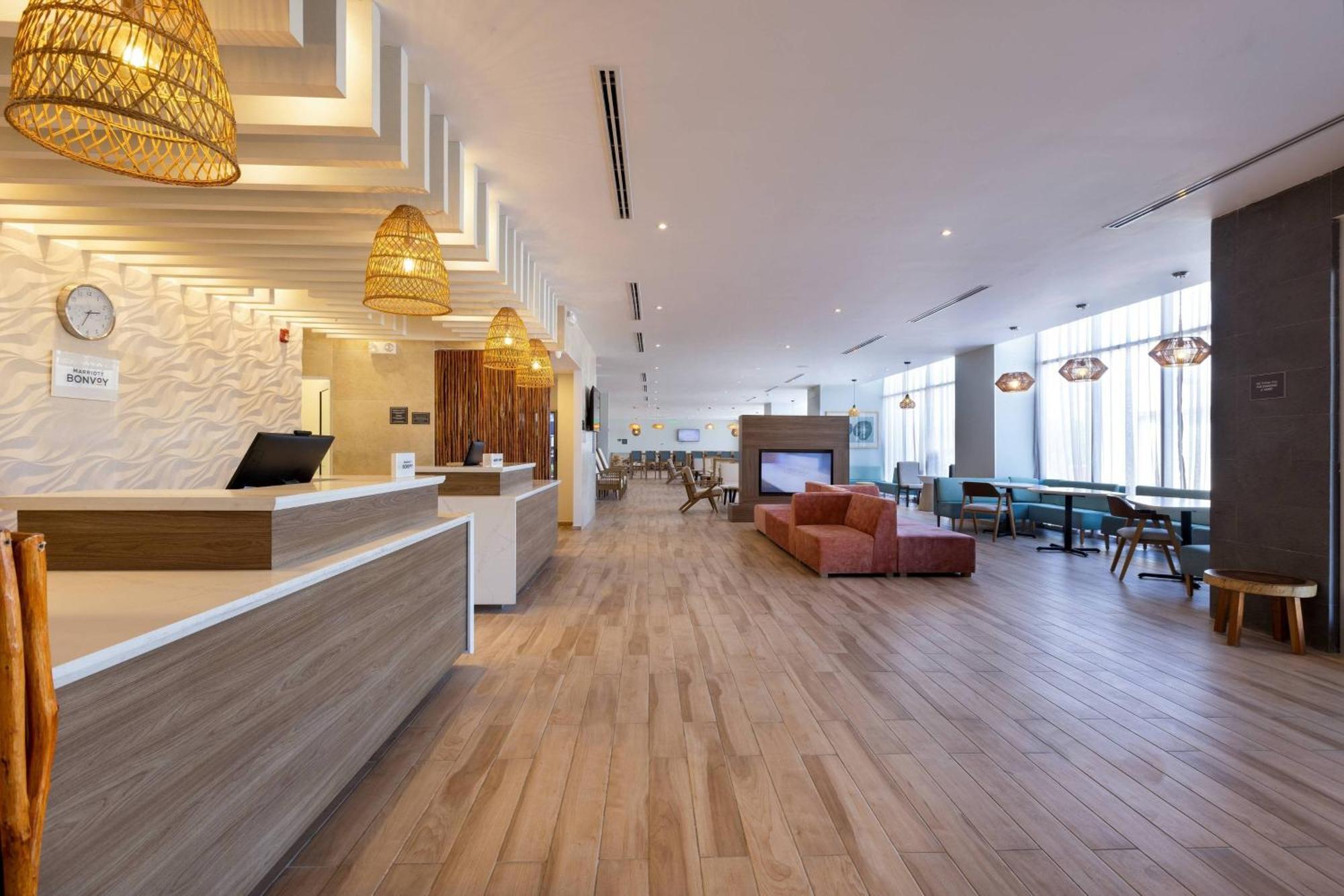 Hotel By Marriott Zone