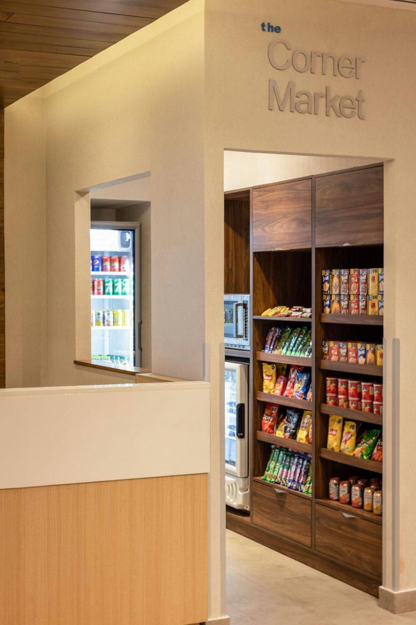 Hotel Fairfield By Marriott & Downtown 2*