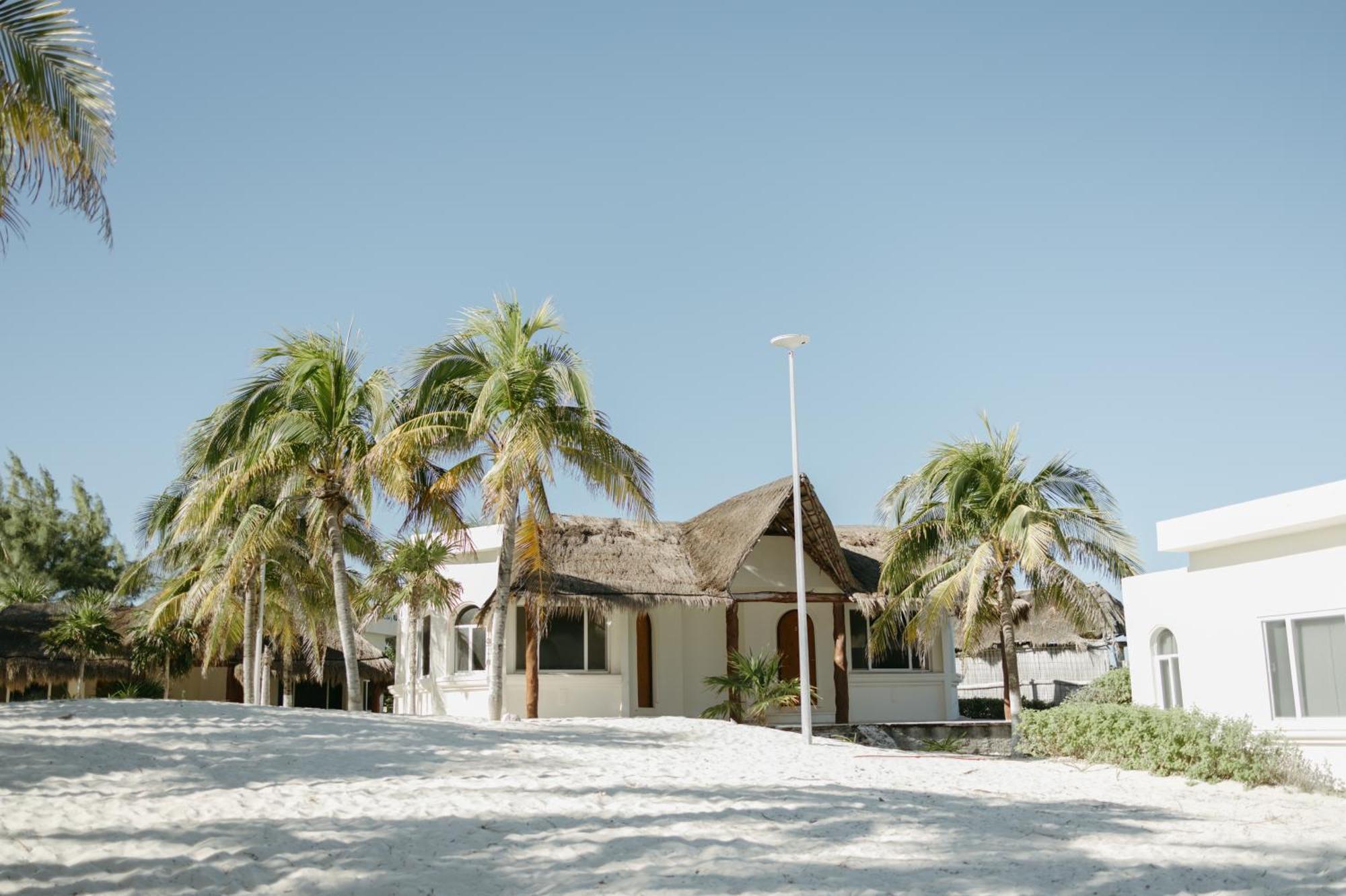 Ocean Bliss Retreat Entire Private Beachfront With 4 Villa