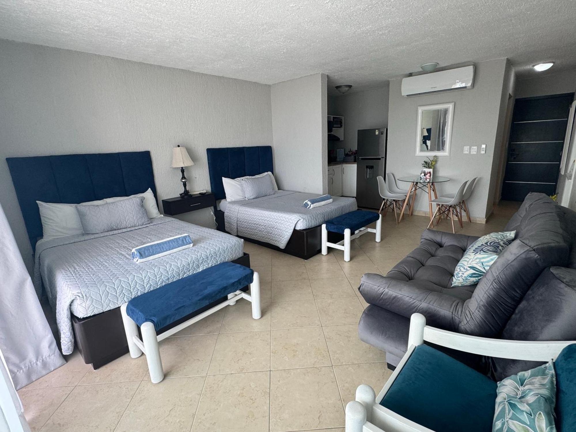 Hermoso Depto Con Vista Al Mar En Zona Hotelera. Cancún