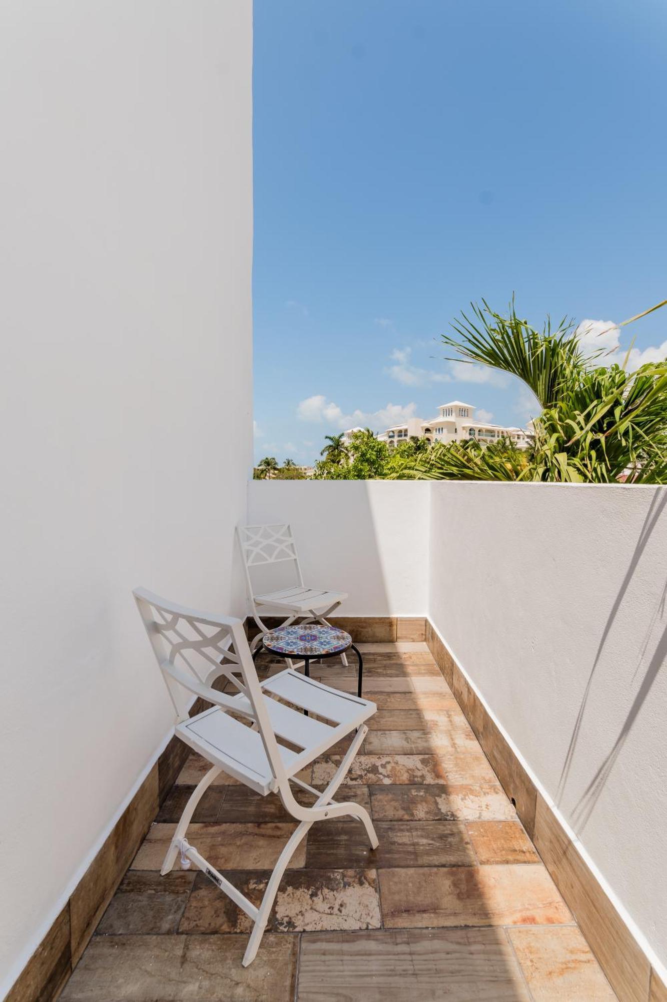 Aparthotel *casa Aluxes- Guesthouse* *