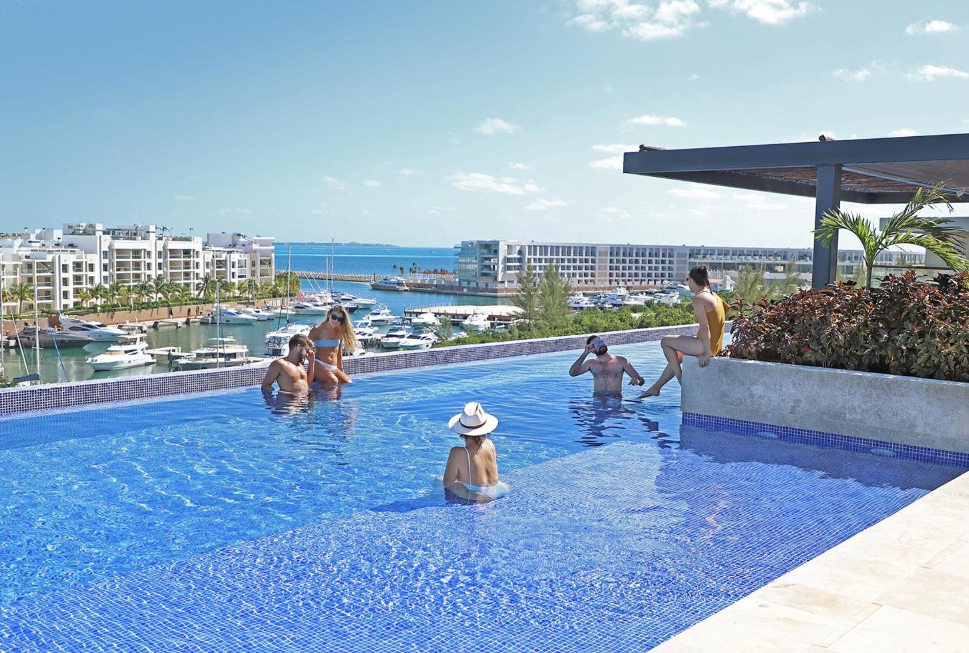 Beautiful Penthouse By The Cancún