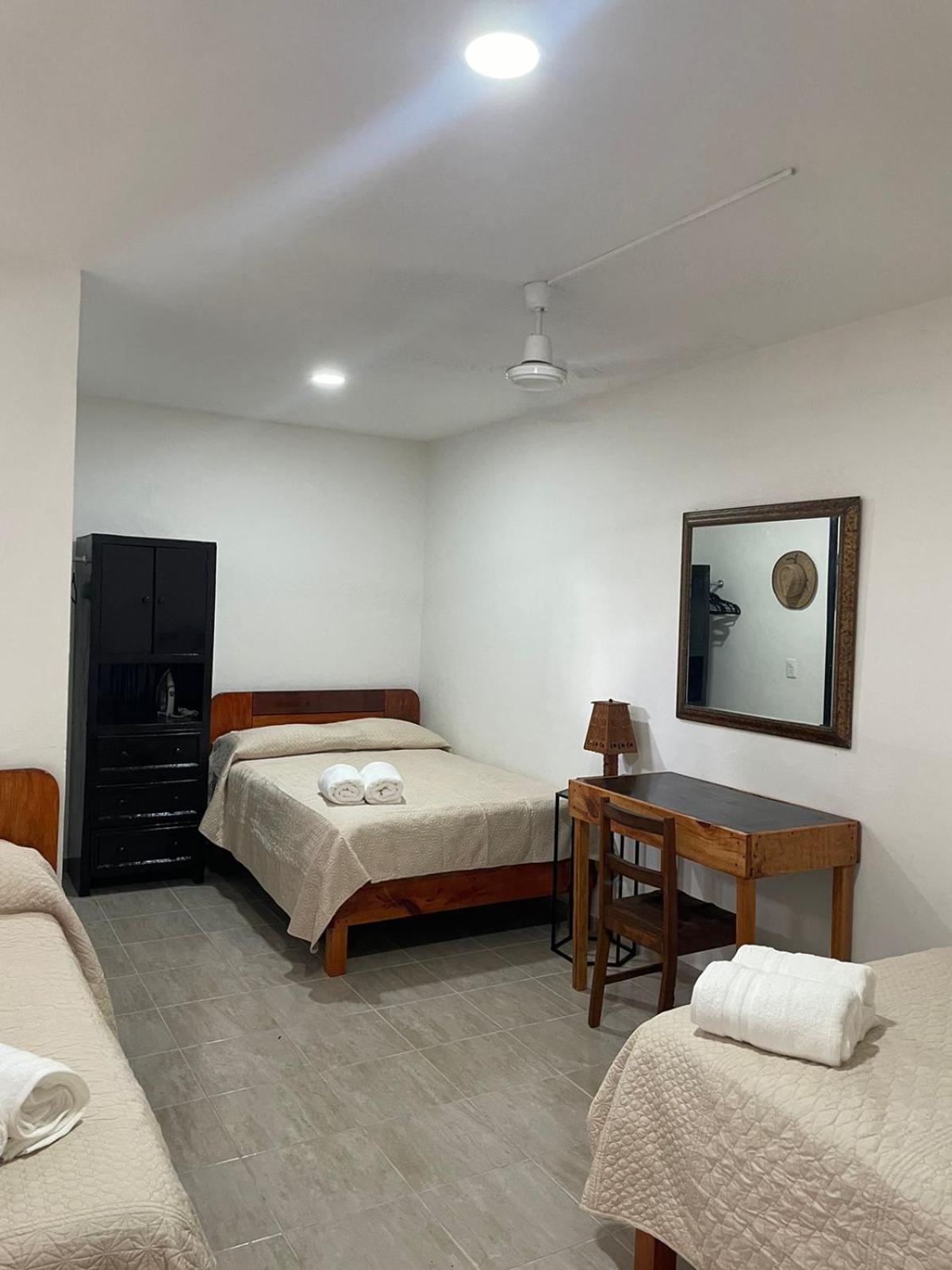 Amplia Casa Colonial En Cancún