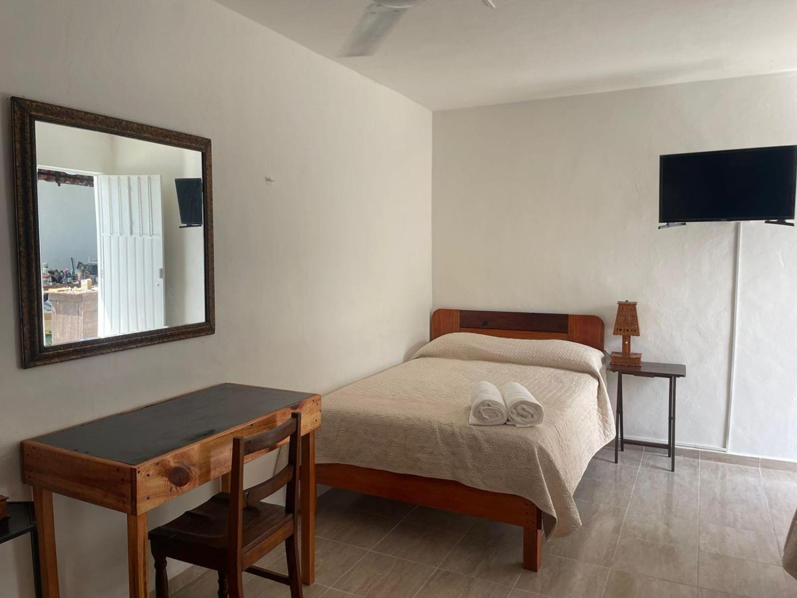 Amplia Casa Colonial En * Cancún