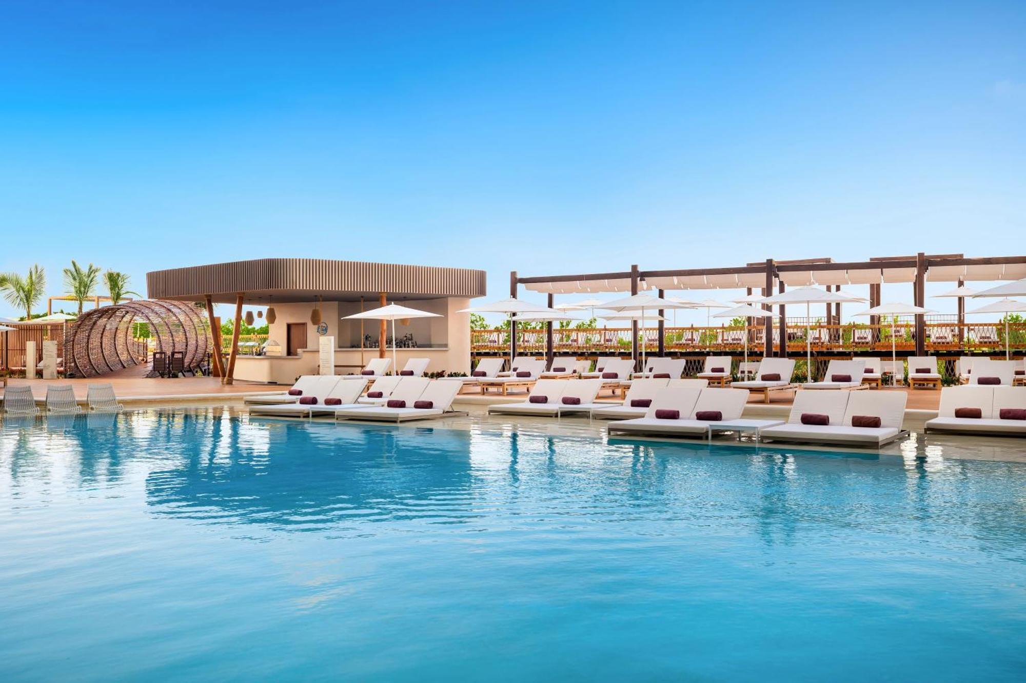 Hyatt Vivid Grand Island (adults Only)