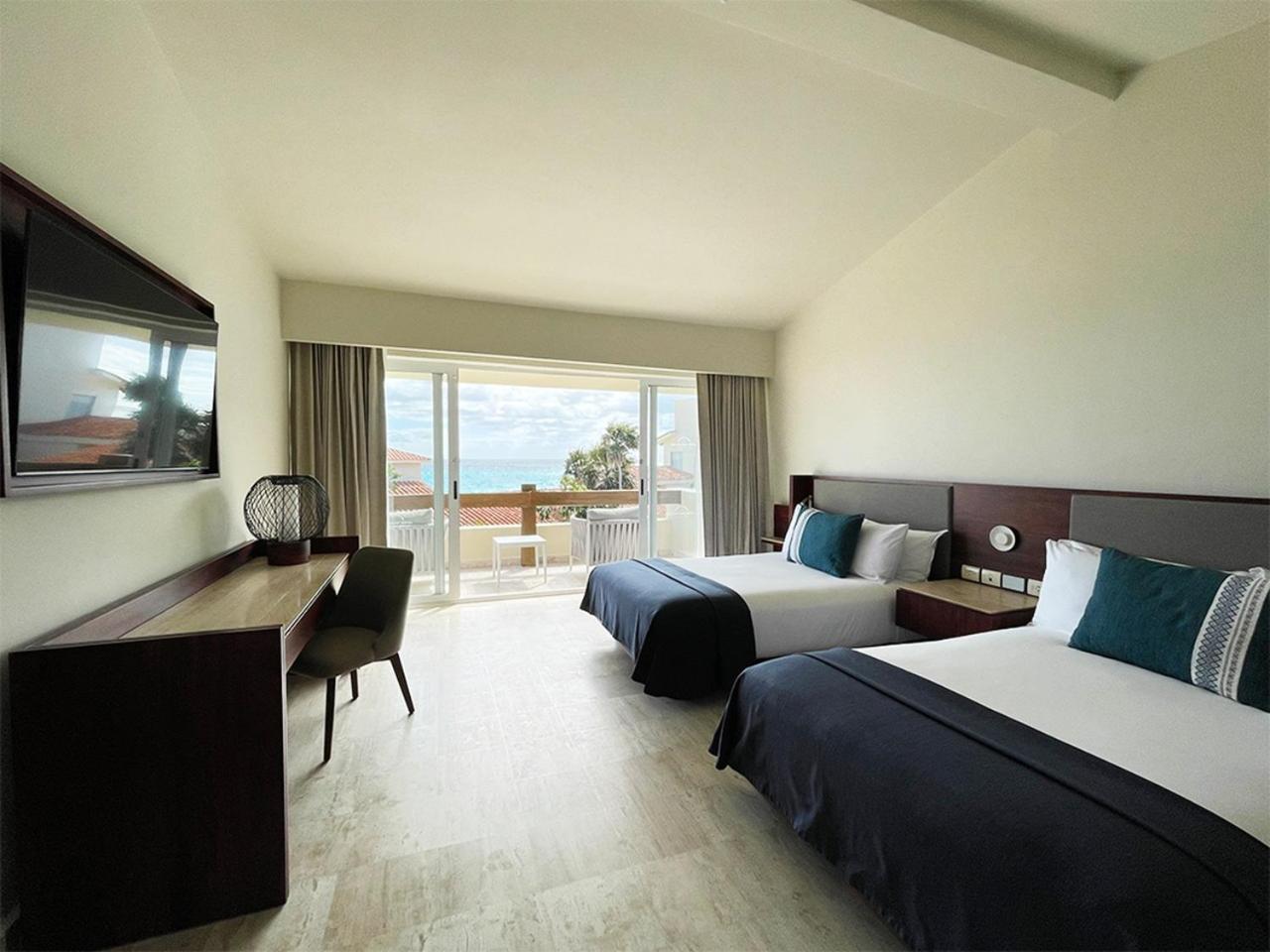 Grand Park Royal Resort 5*