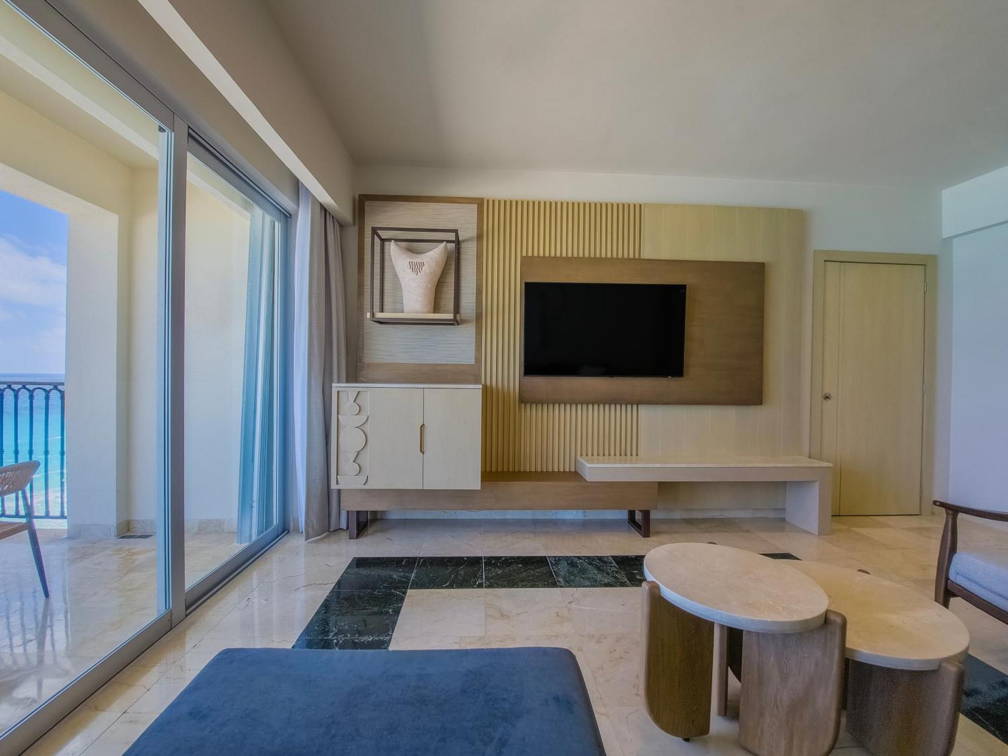 Grand Park Royal 5*
