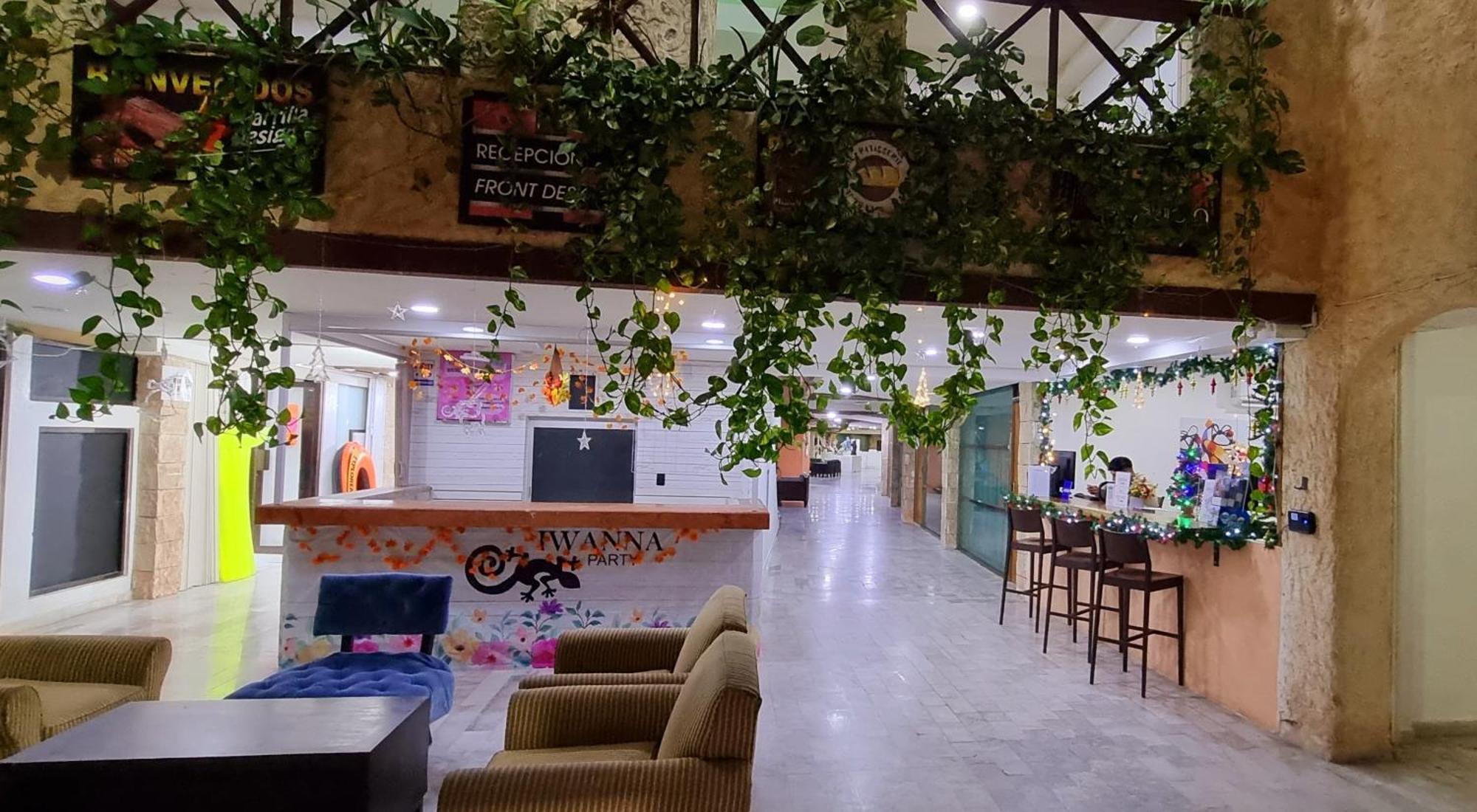 Hotel Essenzia De 3*