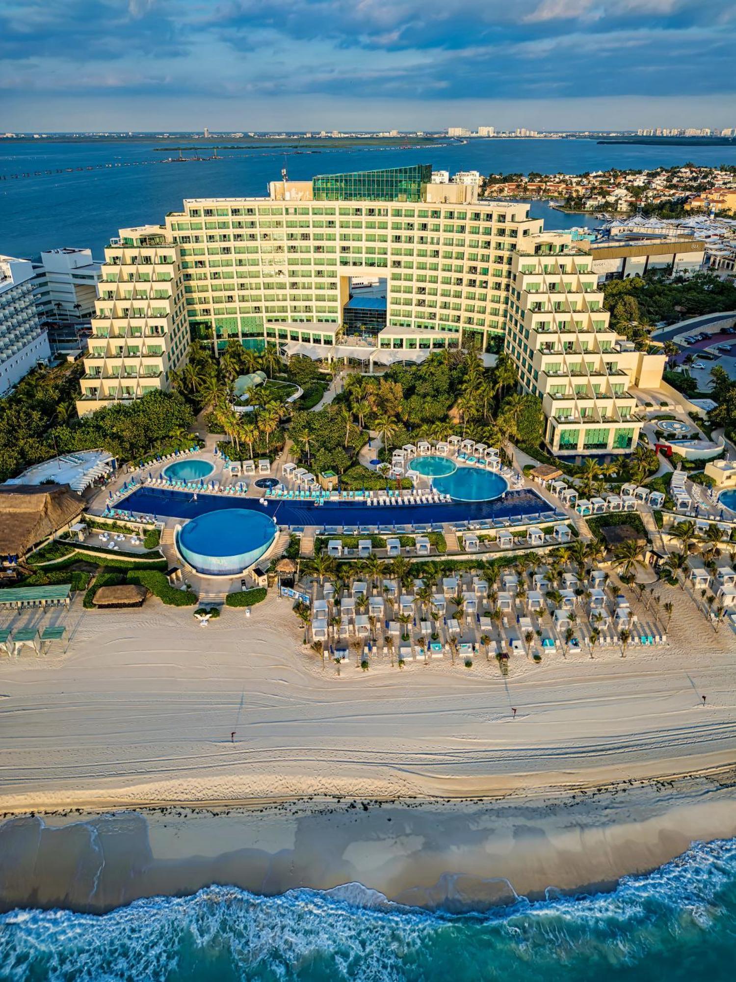 Resort Live Aqua - Adults Only - 5*