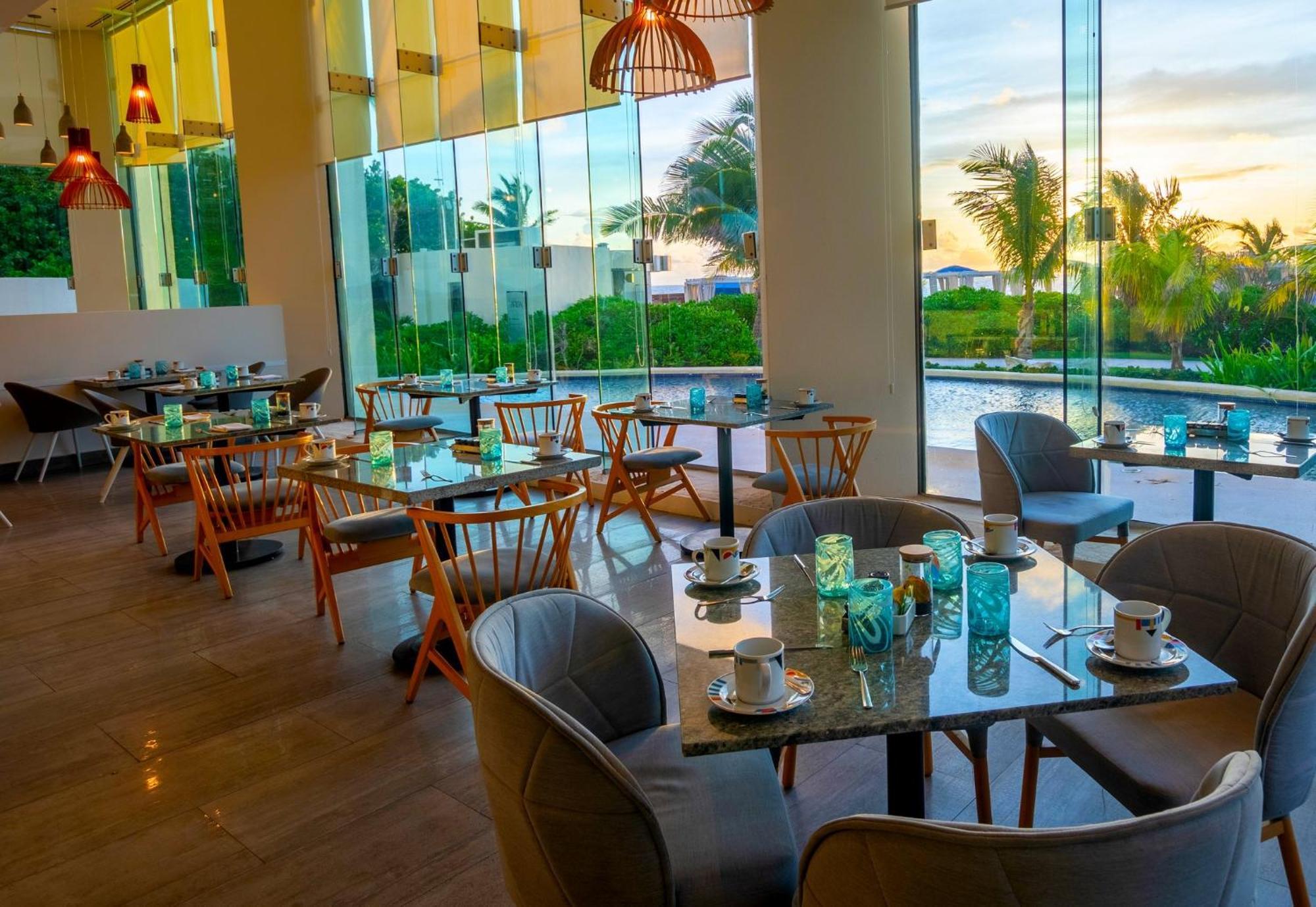 Resort Live Aqua - Adults Only -