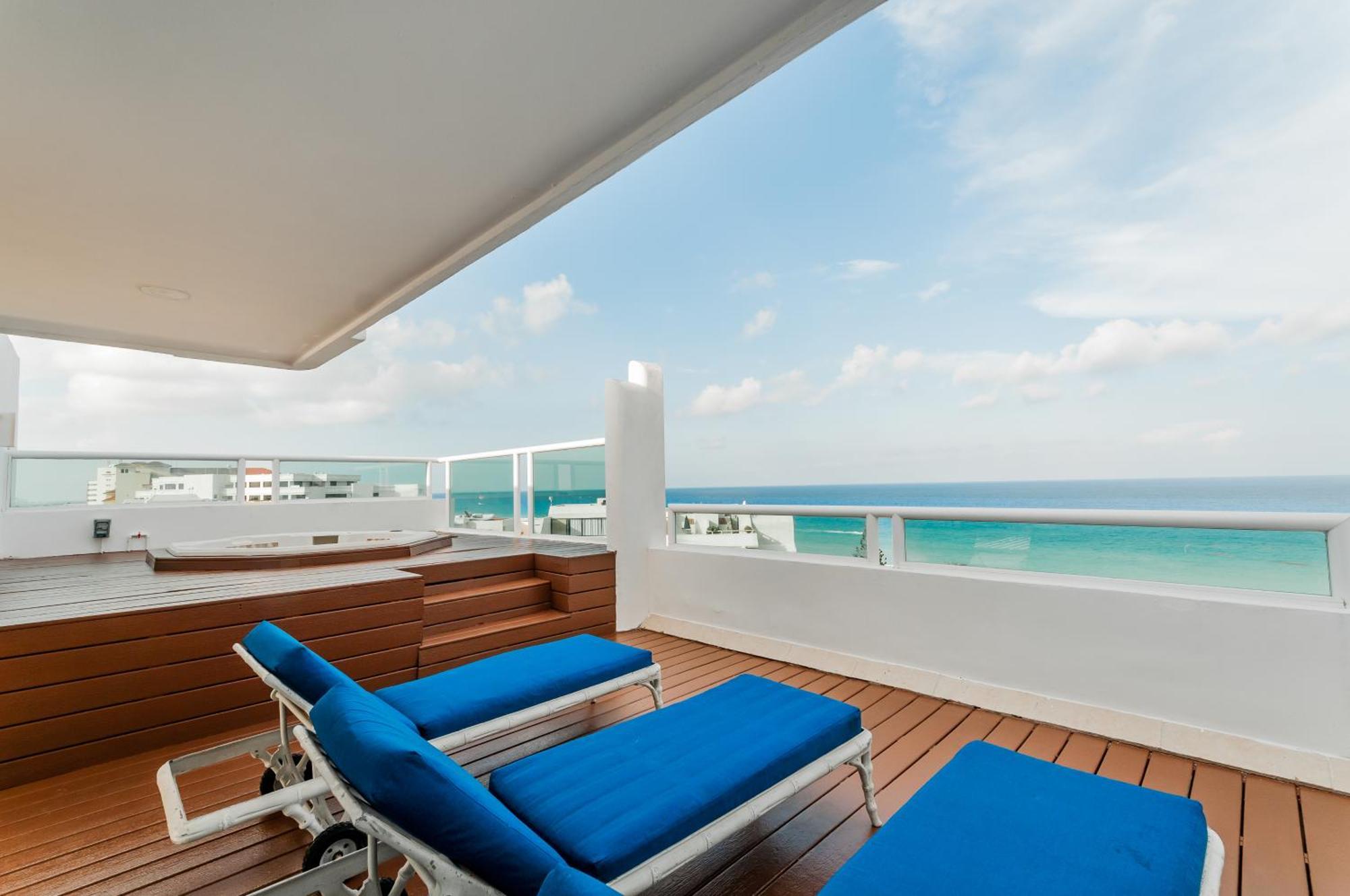 Brisas Beachfront Penthouses Cancun