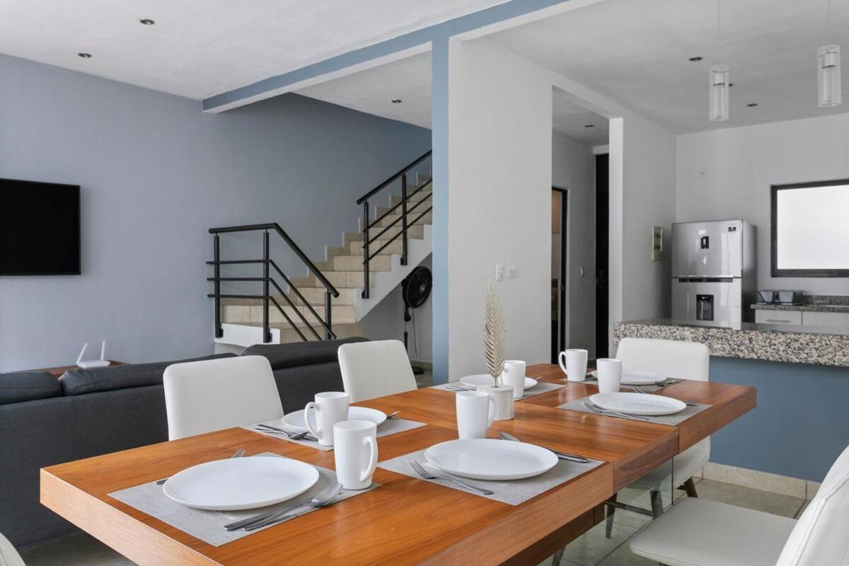 Spacious 4br House Pools & Great Views Cancún