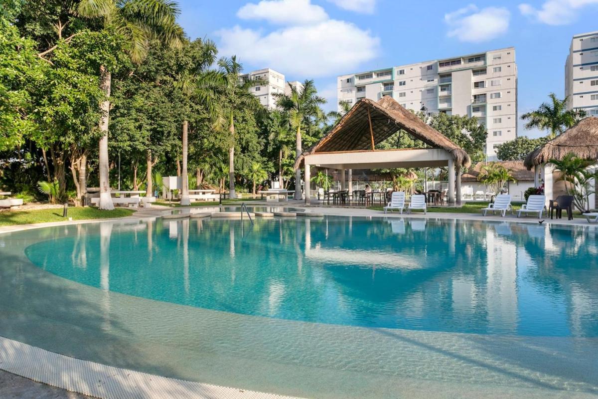 Spacious 4br House Pools & Great Views * Cancún