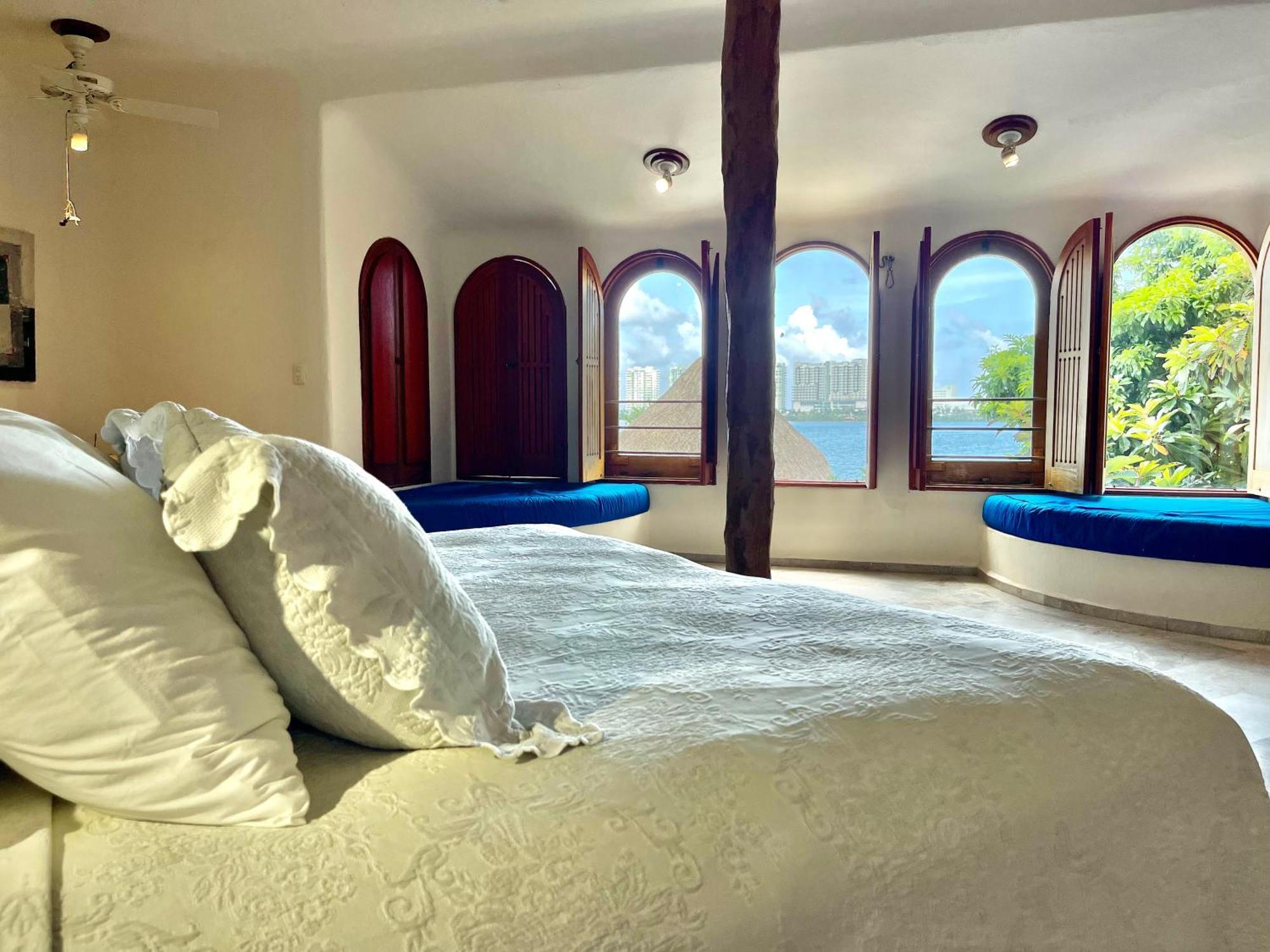 6br Spacious Waterfront With Private Pool By Solmar Villa Cancún