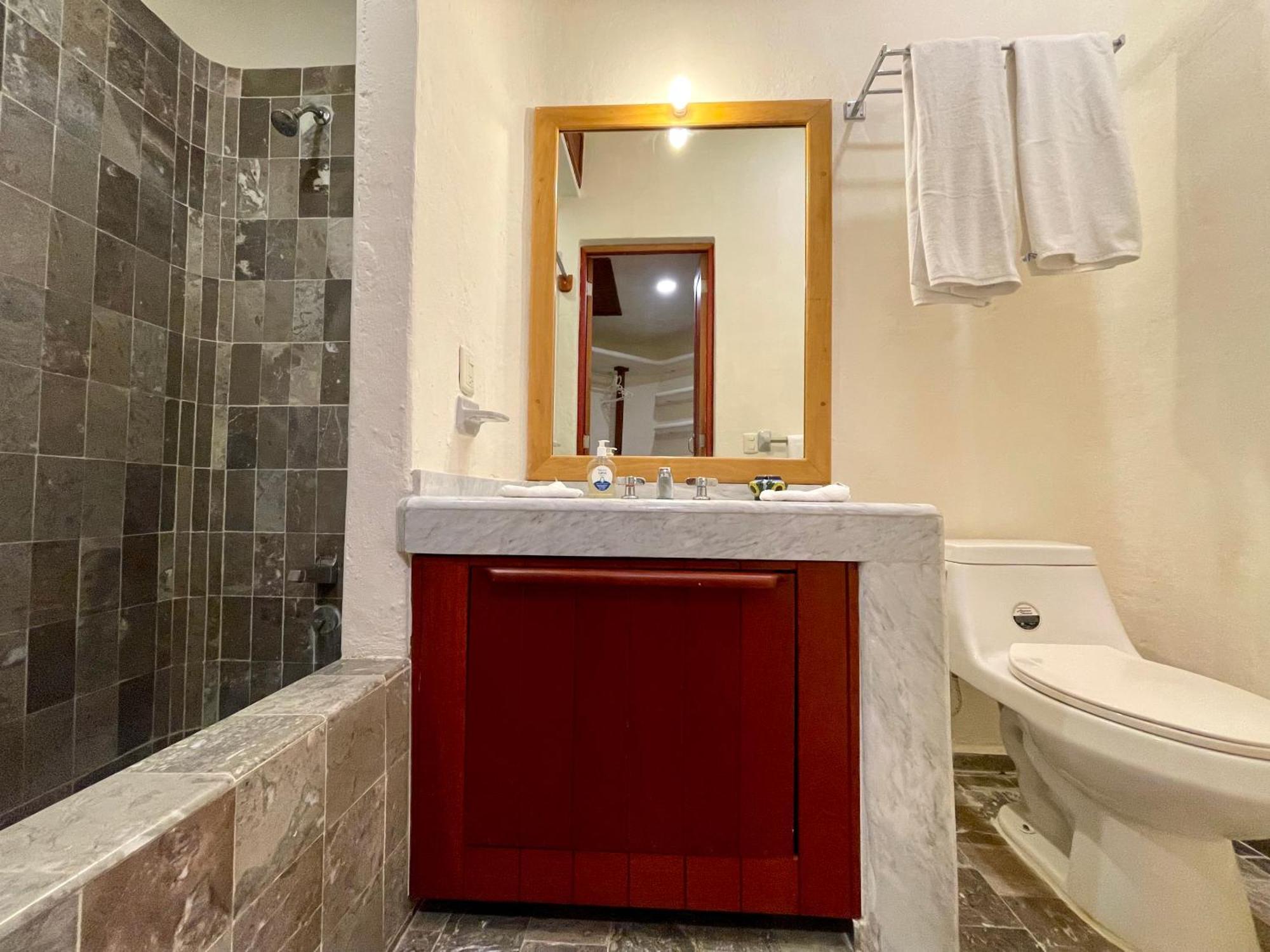 6br Spacious Waterfront With Private Pool By Solmar Villa Cancún