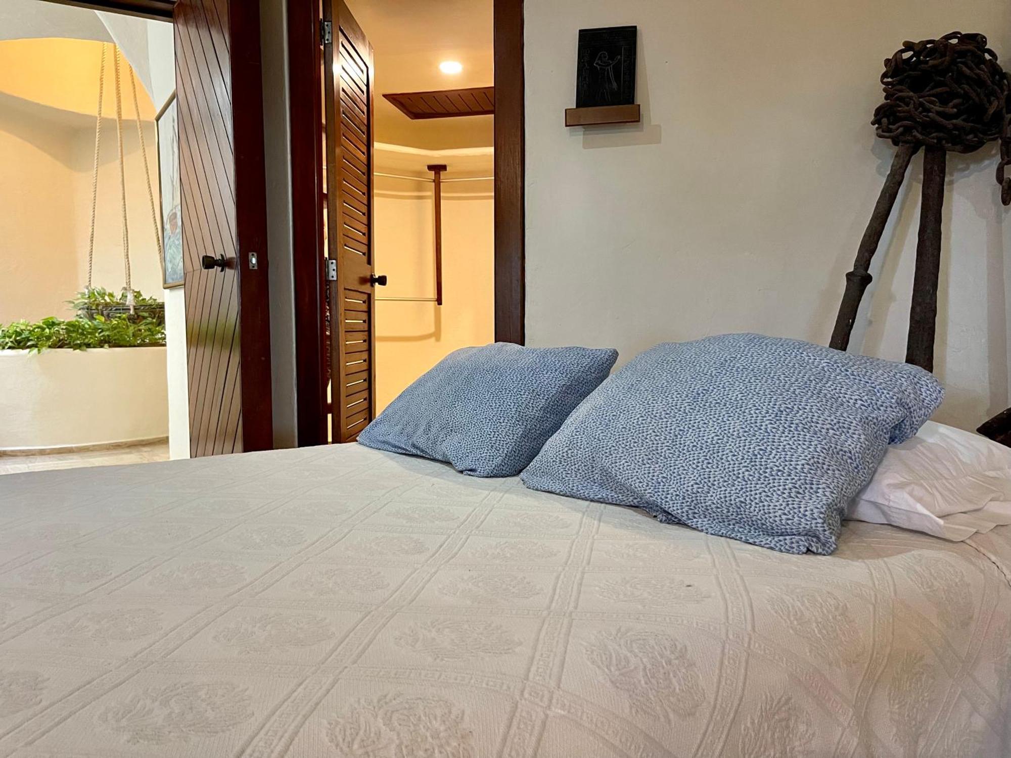 6br Spacious Waterfront With Private Pool By Solmar *
