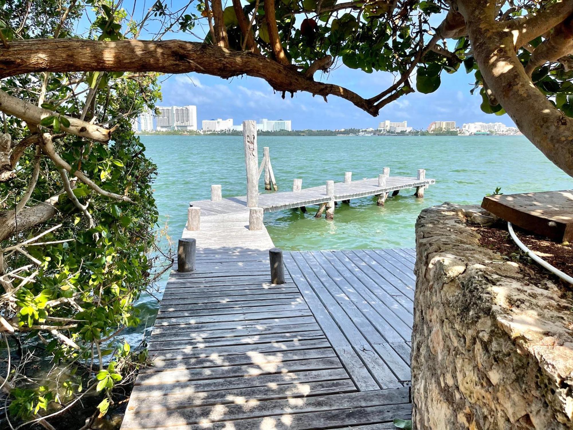 Villa 6br Spacious Waterfront With Private Pool By Solmar Cancún