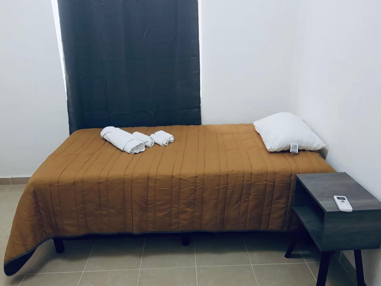 Departamento En Zona Privada Cancun, Q,r * Cancún
