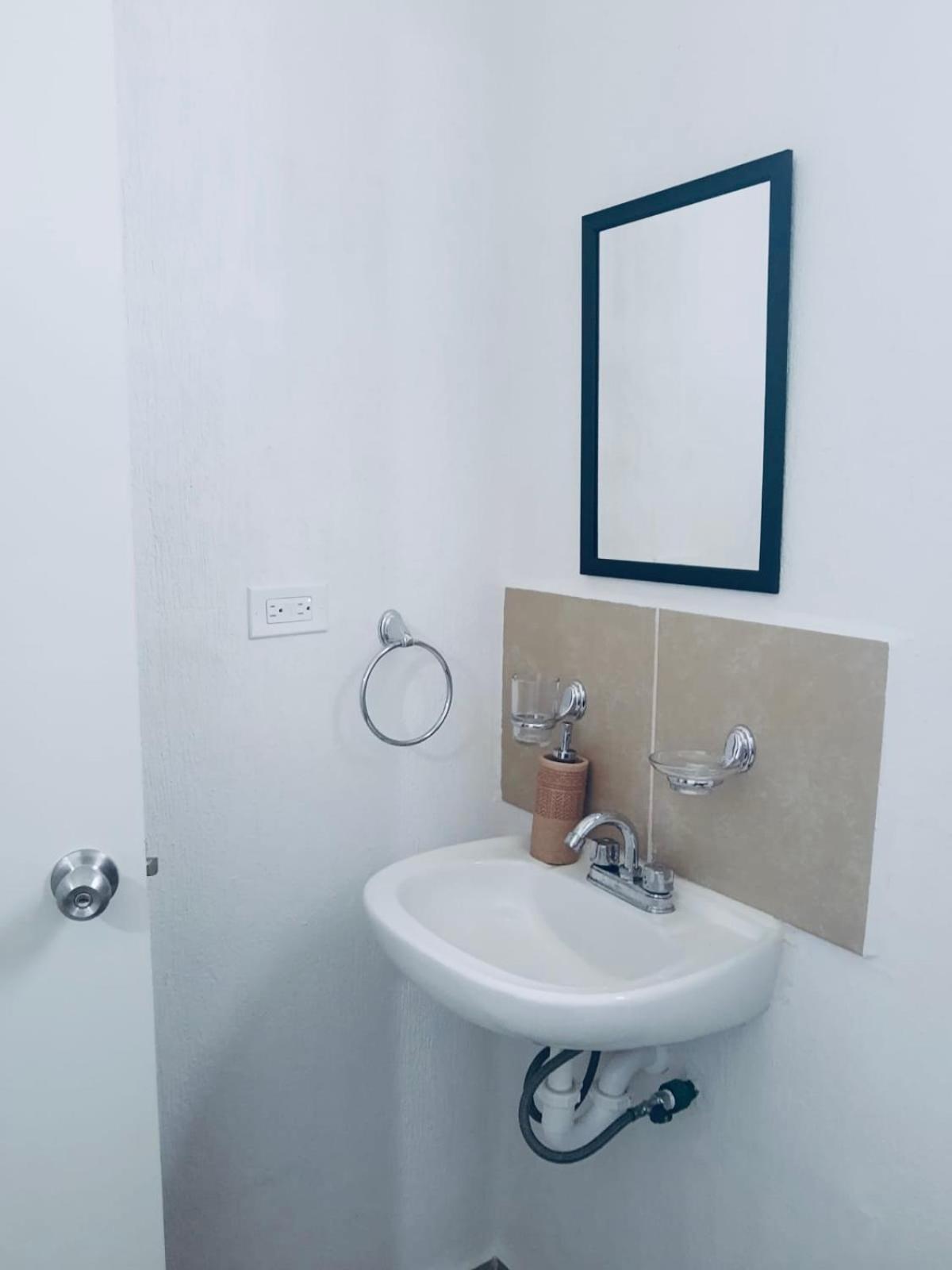 Departamento En Zona Privada Cancun, Q,r *