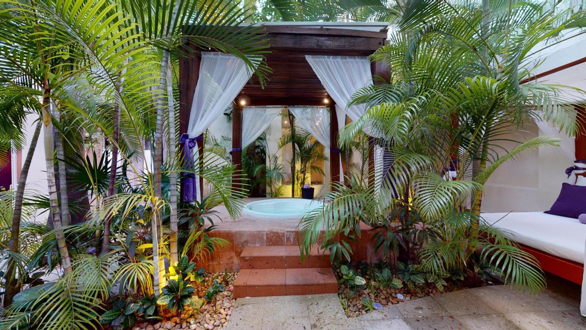 Oasis Palm 4* Cancún