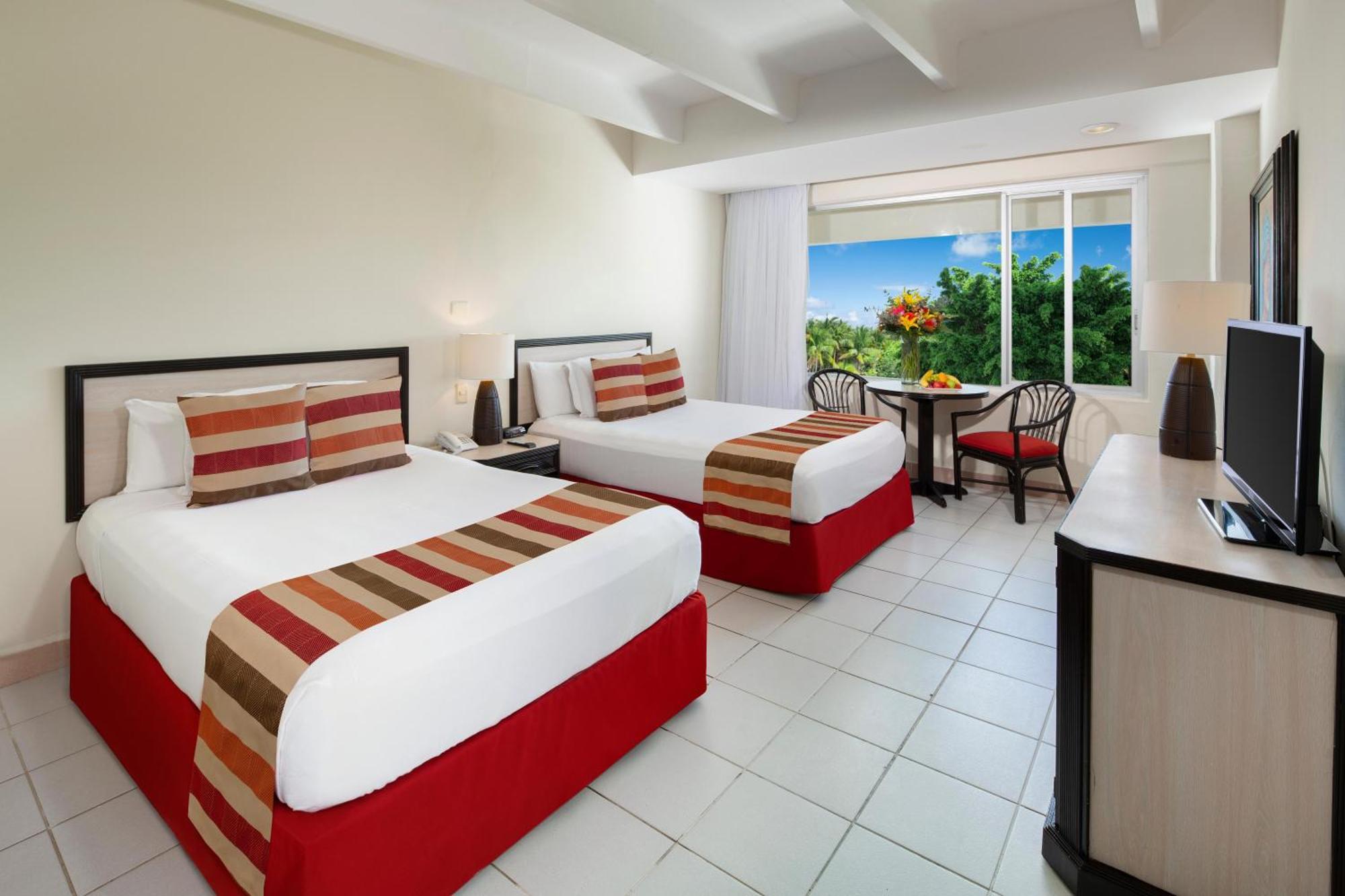 Oasis Palm Cancún