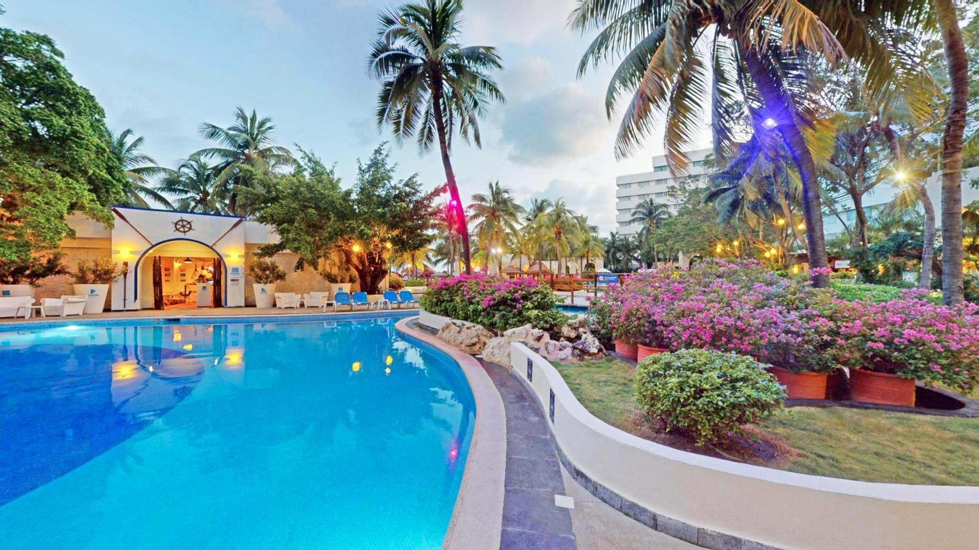 Resort Oasis Palm Cancún