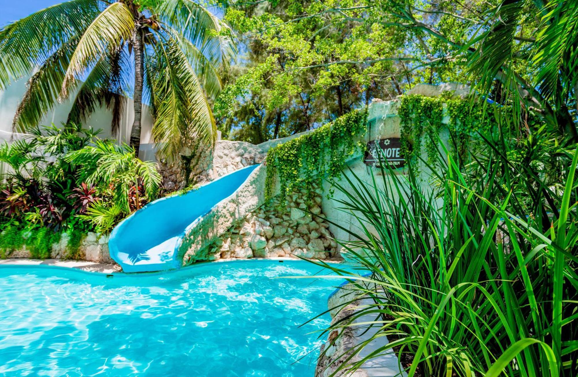 Oasis Palm Resort Cancún