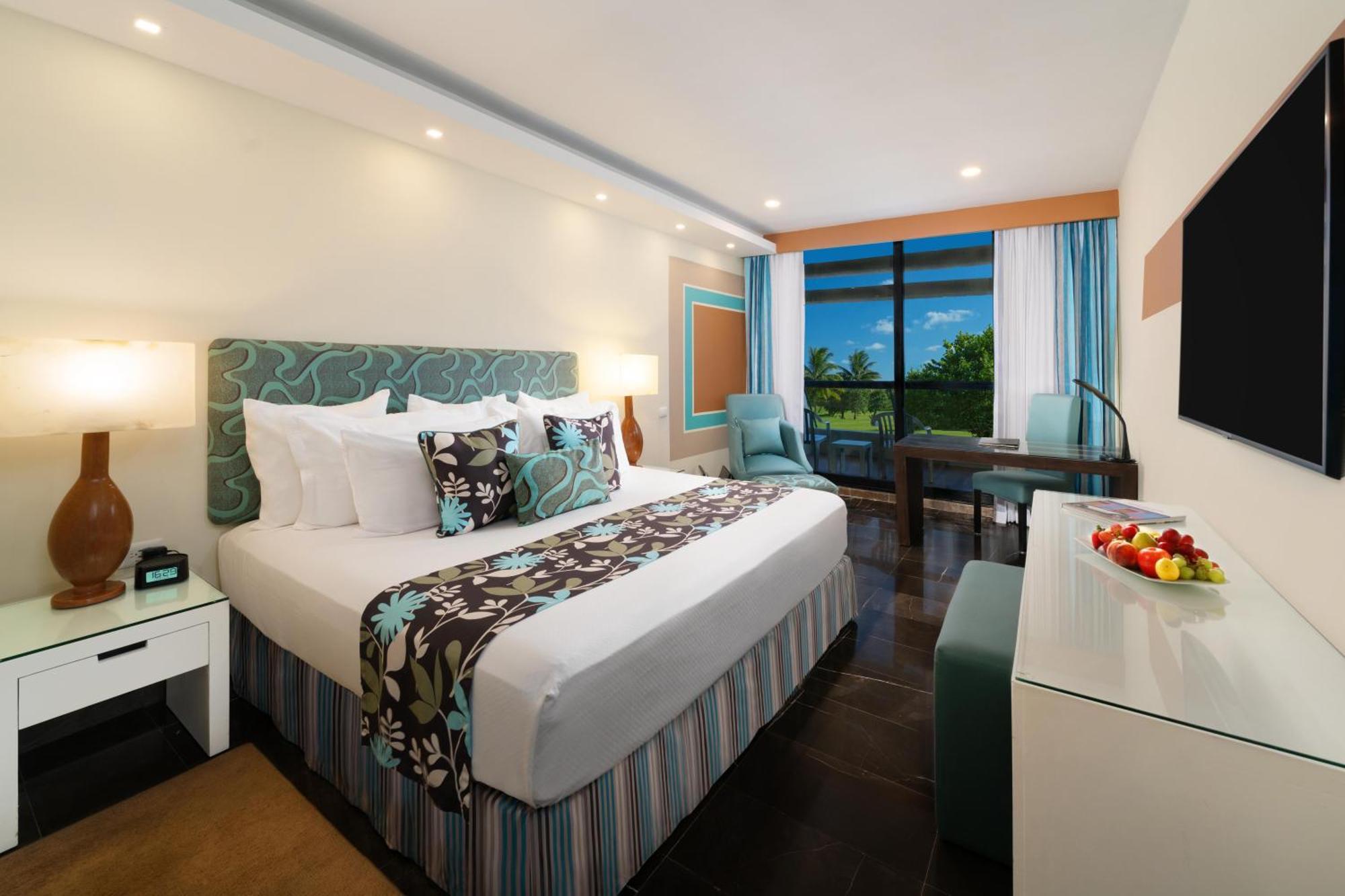 Resort The Pyramid By Oasis Cancún