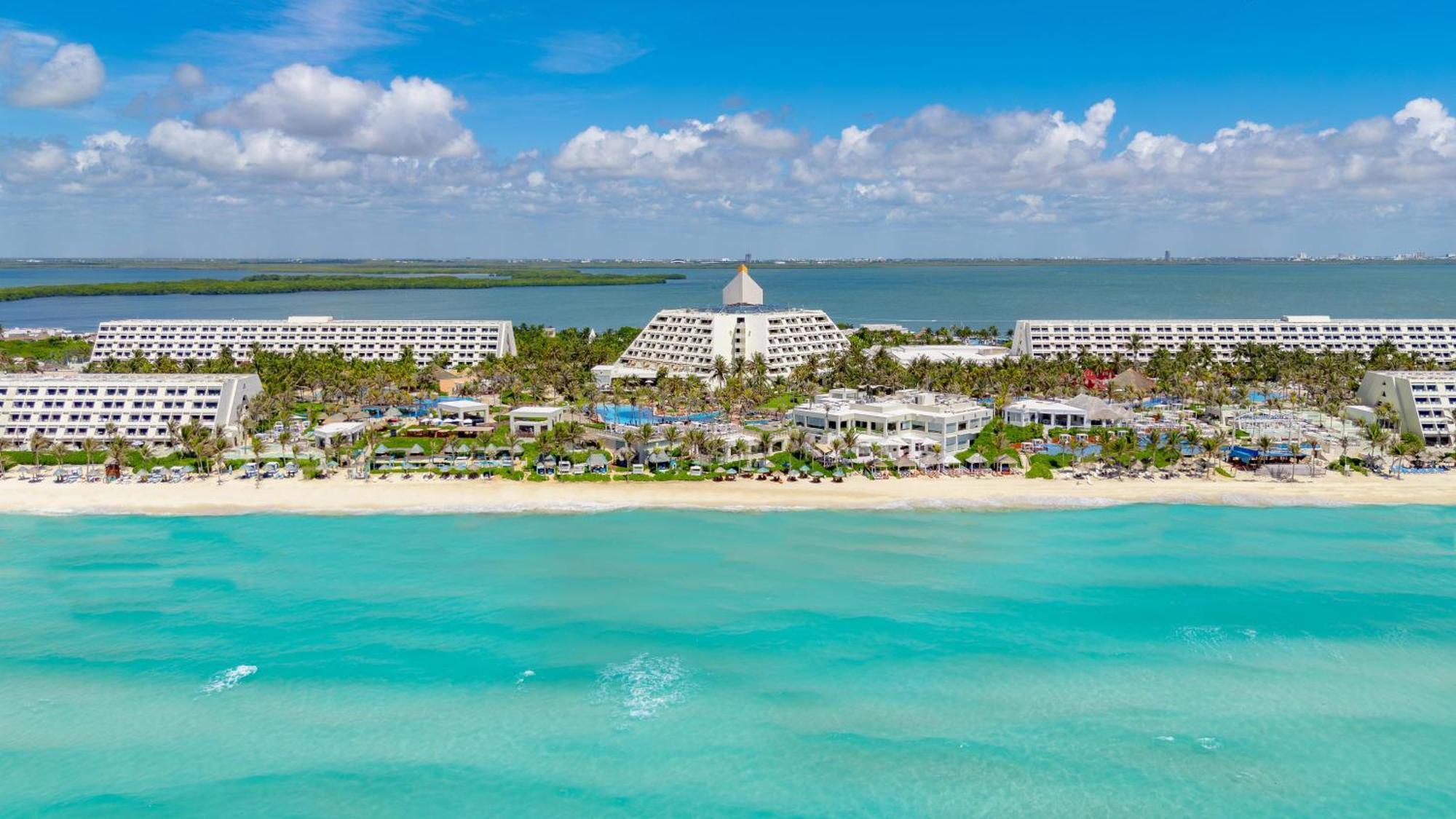 The Pyramid By Oasis Resort Cancún