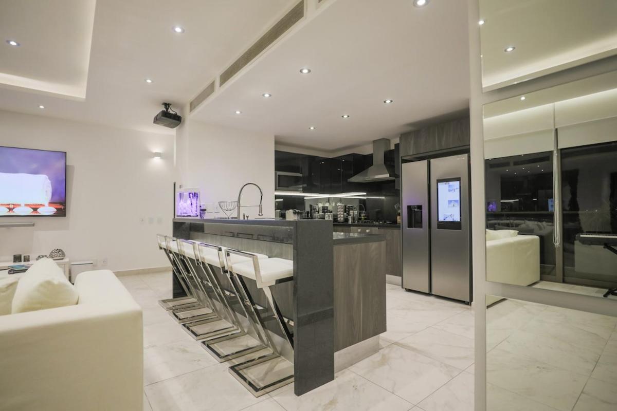 Apartamento Luxury 3br Apt, Wifi 1gb, Laundry, Pools, Gym Cancún