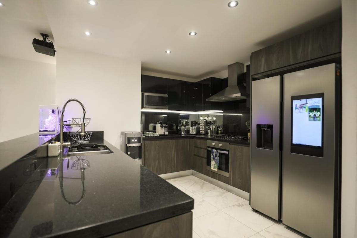 Luxury 3br Apt, Wifi 1gb, Laundry, Pools, Gym Cancún