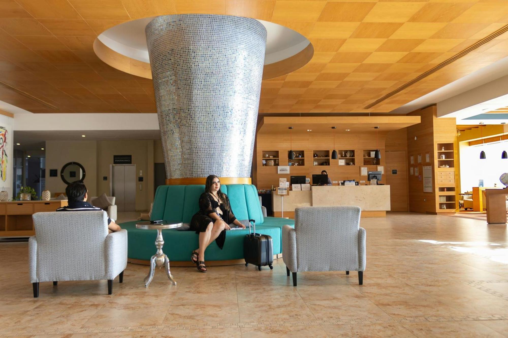 Four Points By Sheraton Centro Hotel 4*