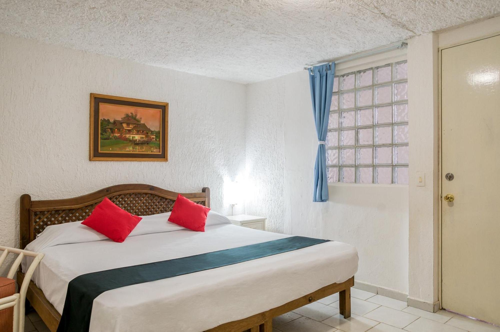 Capital O Farallon Inn, 5* Cancún