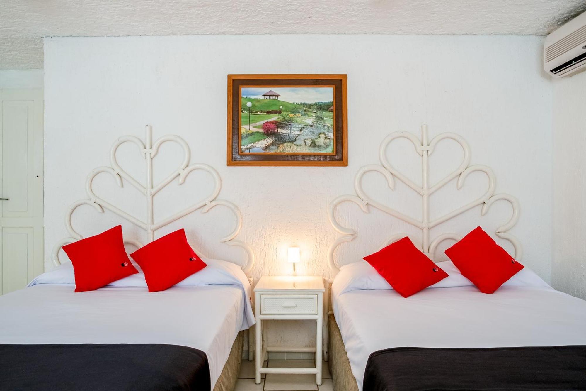 Capital O Farallon Inn, Hotel 5*