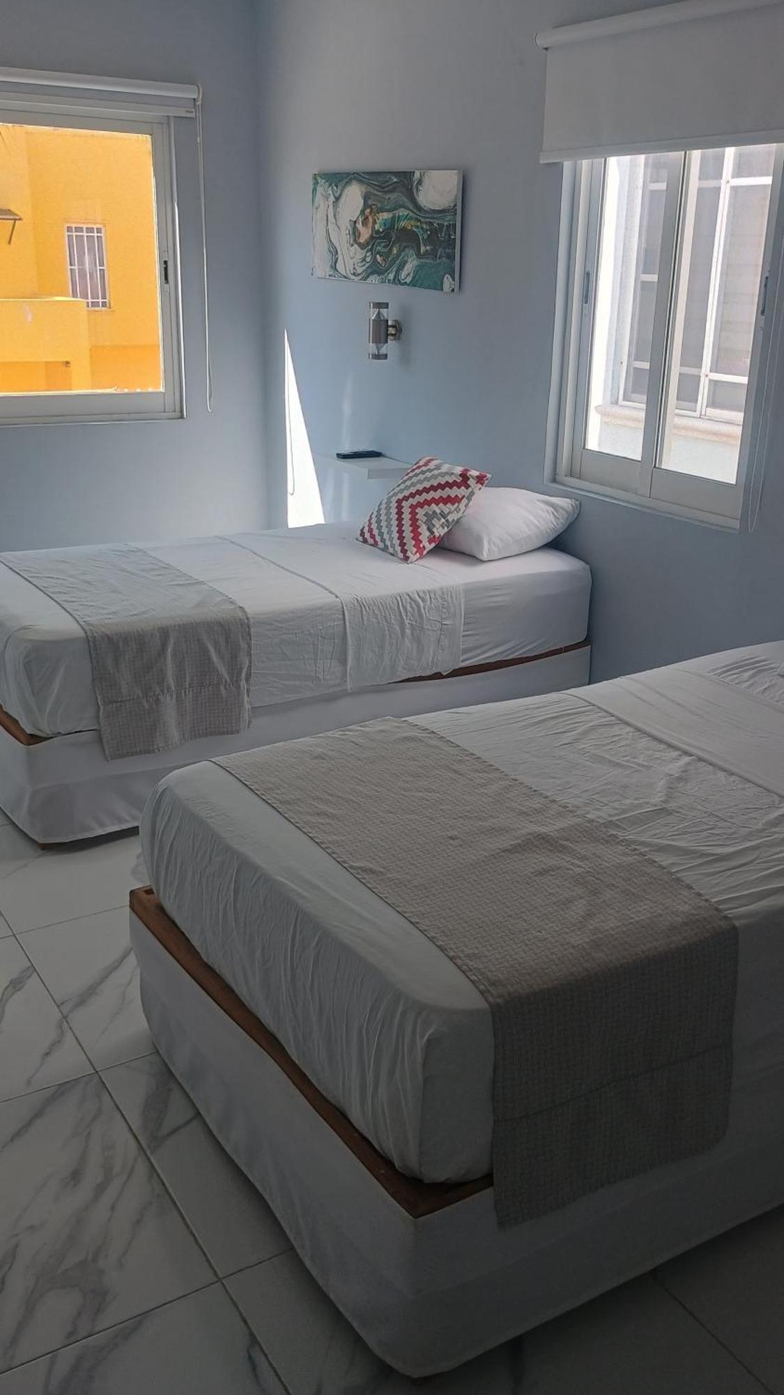 Majestic Blue Bay Of - Up To 14 Pax *