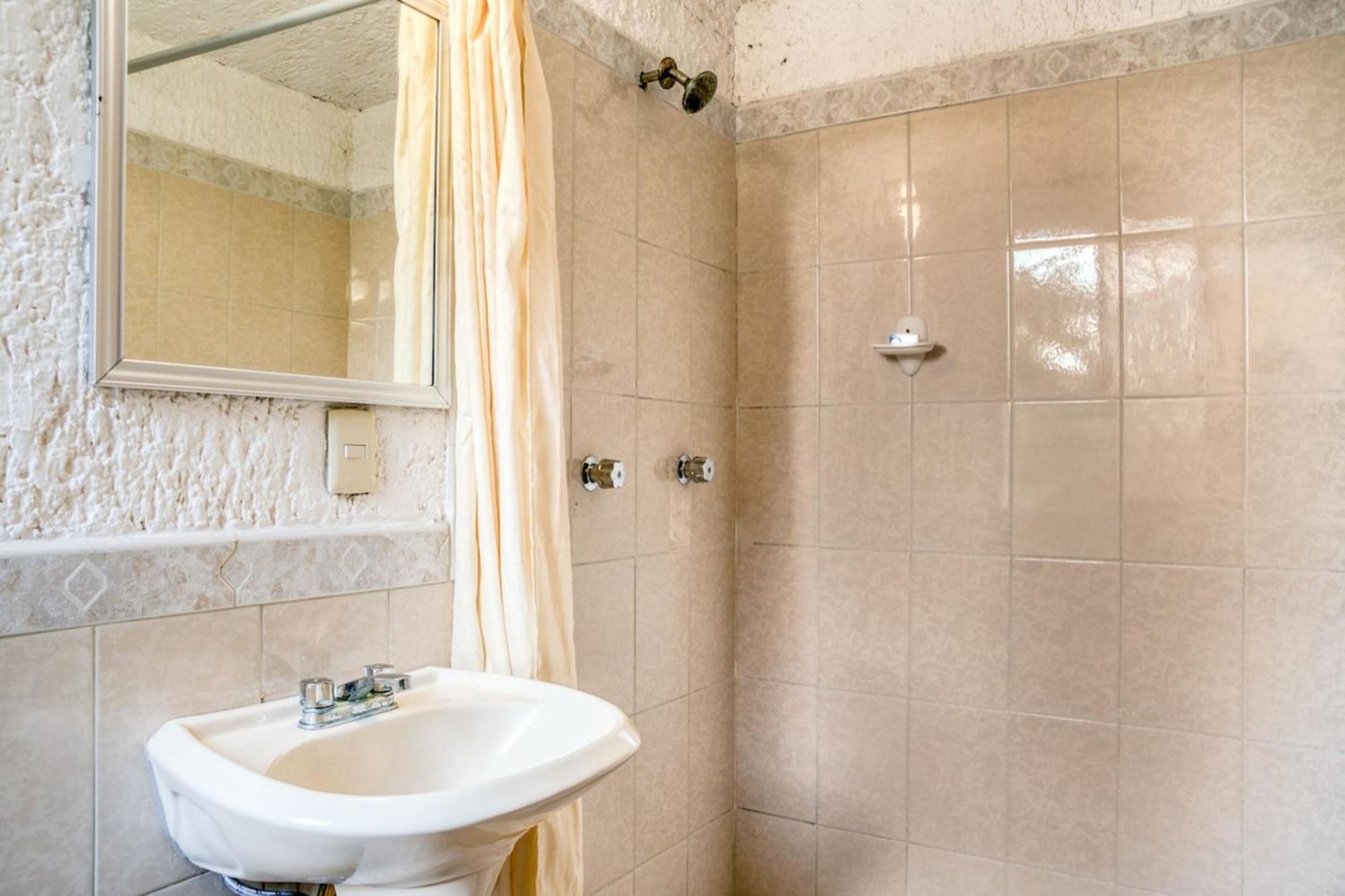 Hotel Capital O Farallon Inn, 5*