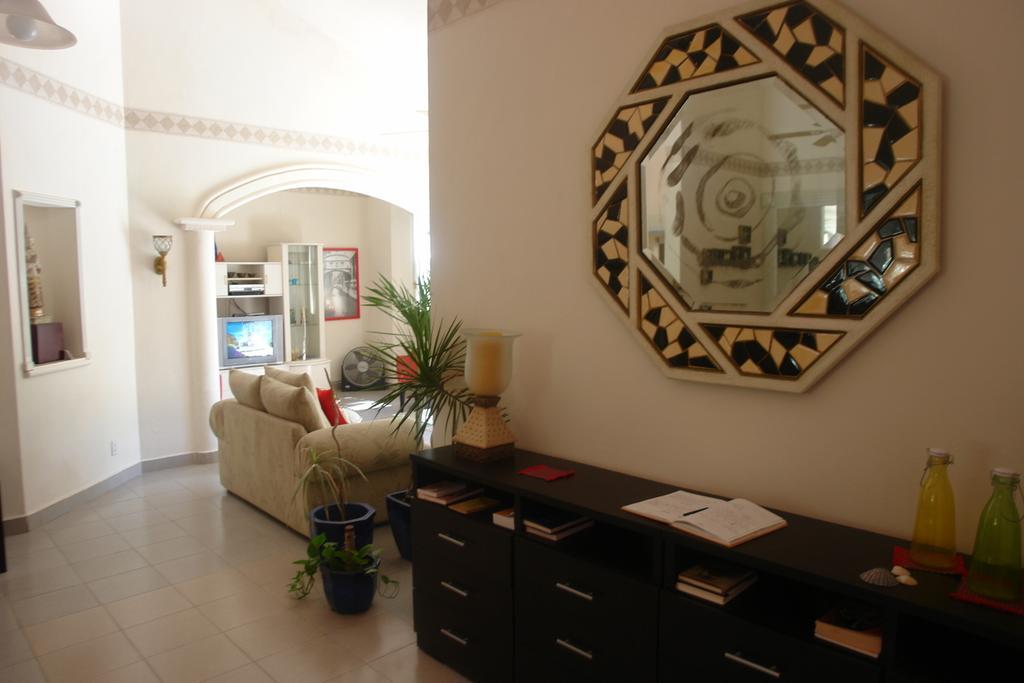 Pensión Residencia Encantos 2*