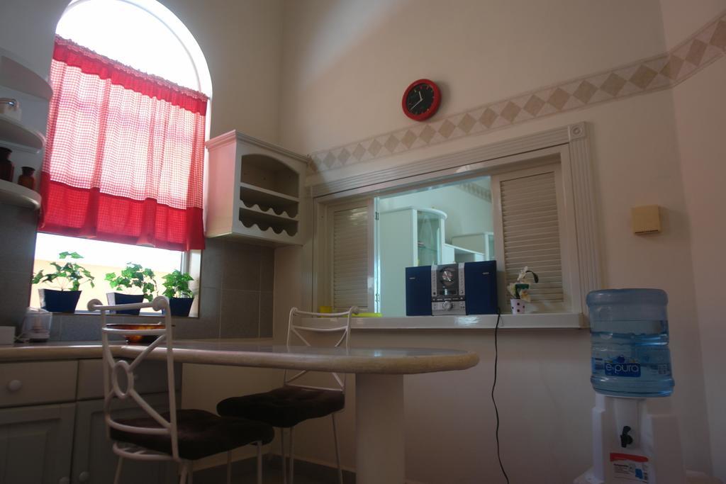 Pensión Residencia Encantos