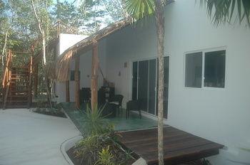 Jungle Dust Guest house 3*