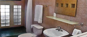 Apartahotel Art Deco Suites 2*