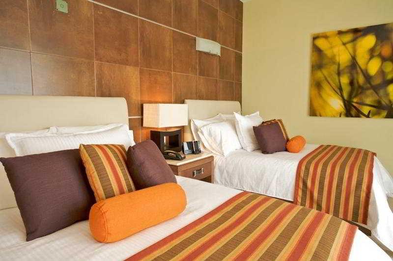 Krystal Urban Cancún&beach Club Hotel 3*