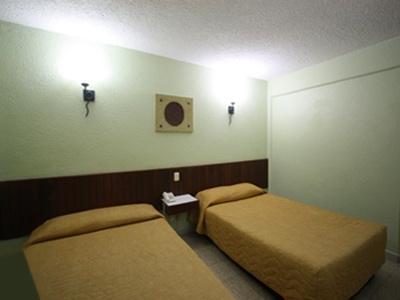 Batab Hotel 3*