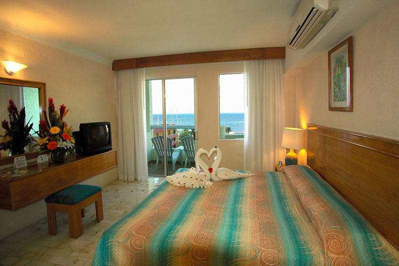Aquamarina Resort
