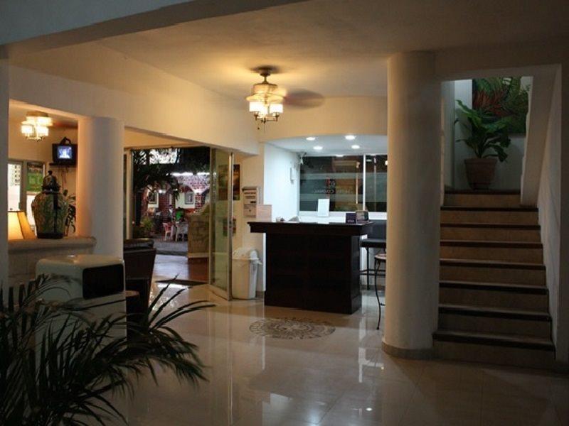 Colonial Hotel Cancún