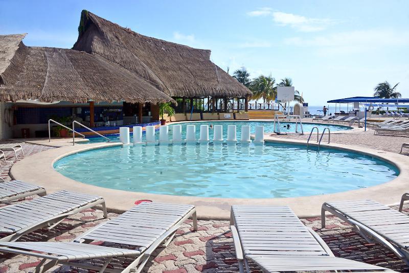 Resort Aquamarina Cancún