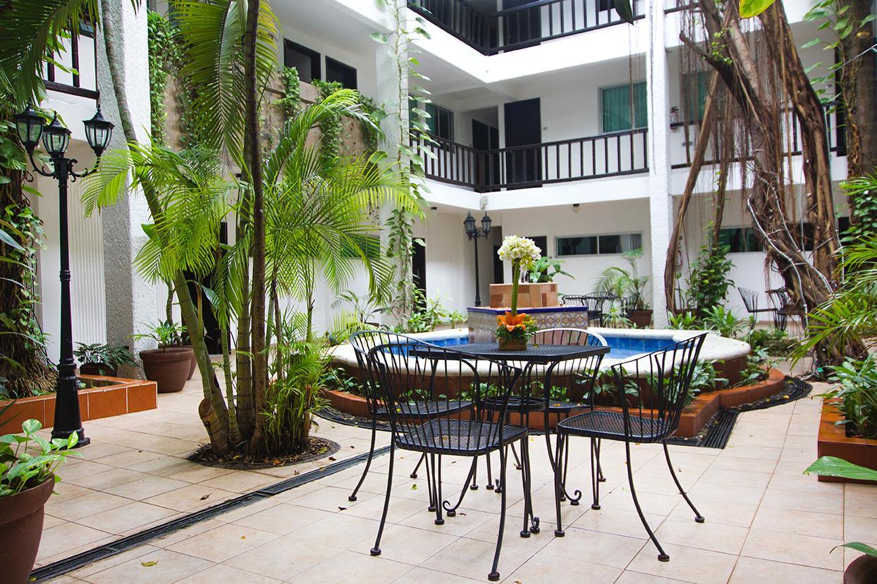 Hotel Colonial Cancún