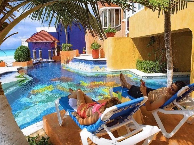 Avalon Baccara Cancún
