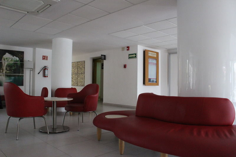 Hotel Adhara Express Cancún